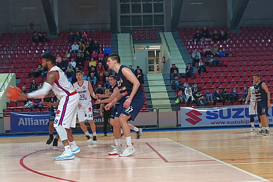 Prva muška liga (13. kolo): Pula 1981 nanijela prvi poraz Jazinama