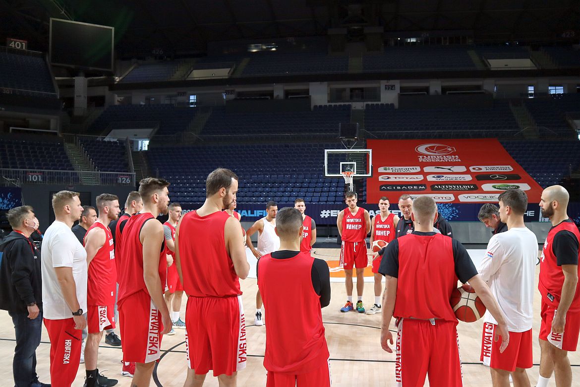 REPREZENTACIJA: Prvi dan u istanbulskom ‘balonu’