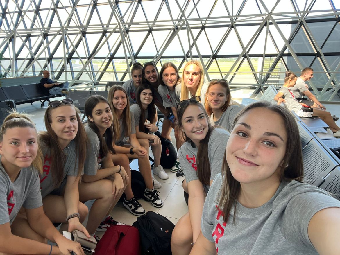 Ženska U20 reprezentacija odletjela na Europsko prvenstvo u Rumunjsku