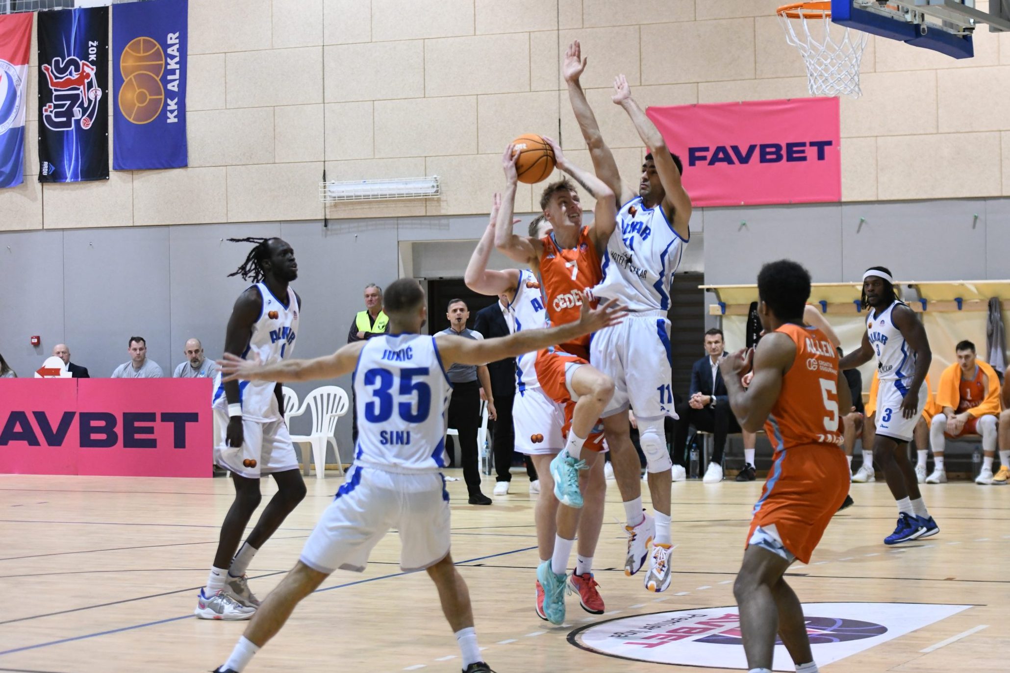 FAVBET Premijer liga: Cedevita Junior slavila u Sinju